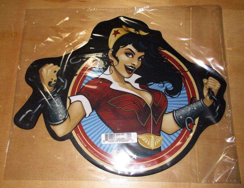 SDCC 2016 Exclusive Wonder Woman Bombshells Mouse Pad - New!