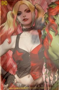 (2019) HARLEY QUINN & POISON IVY #1 GOLD FOIL ARTGERM Variant Cover