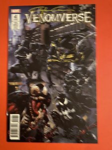 Venom universe #1  Clayton Crain signed yellow