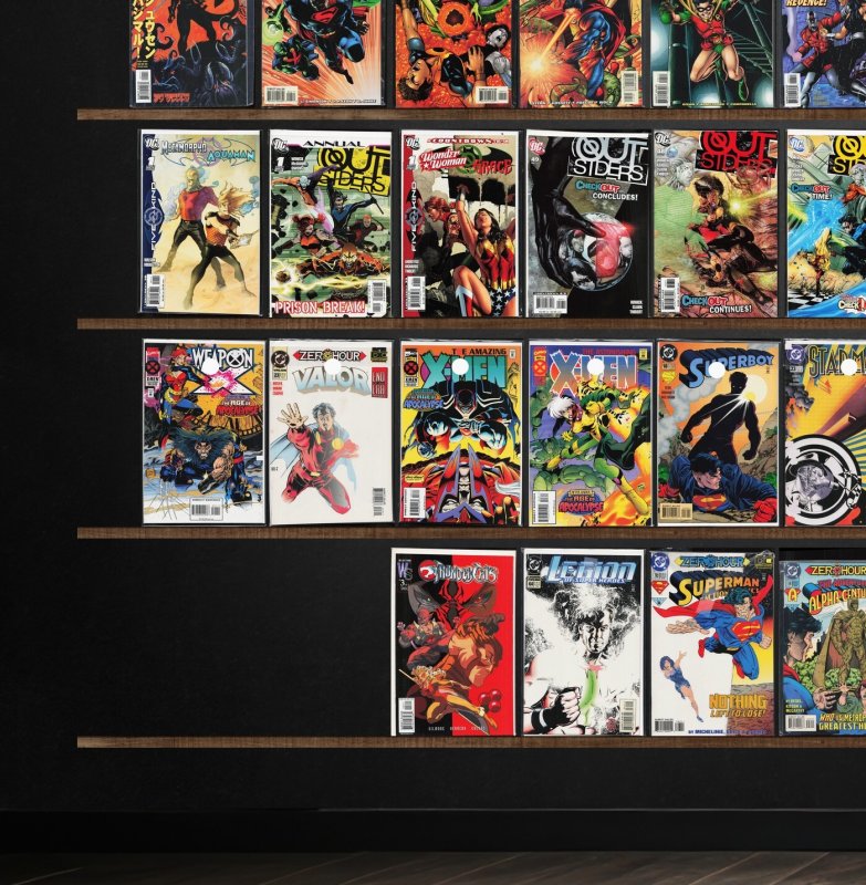 Huge Lot 150+ Comics with Outsiders, Justice League, Namor & More!