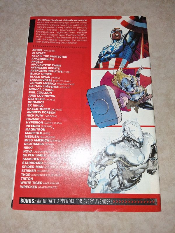 Avengers Now! (2015) Handbook VF-NM