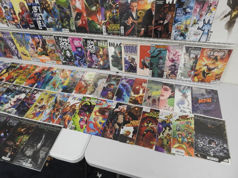 Huge Lot 140+ Comics W/ Captain Marvel, Moon Knight, Ms. Marvel, +More! Avg VF-
