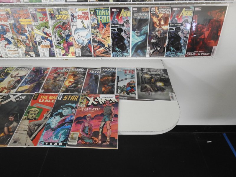 Huge Lot of 140+ Comics W/ Fantastic Four, Spider-Man, Hawkeye Avg. VF Condition