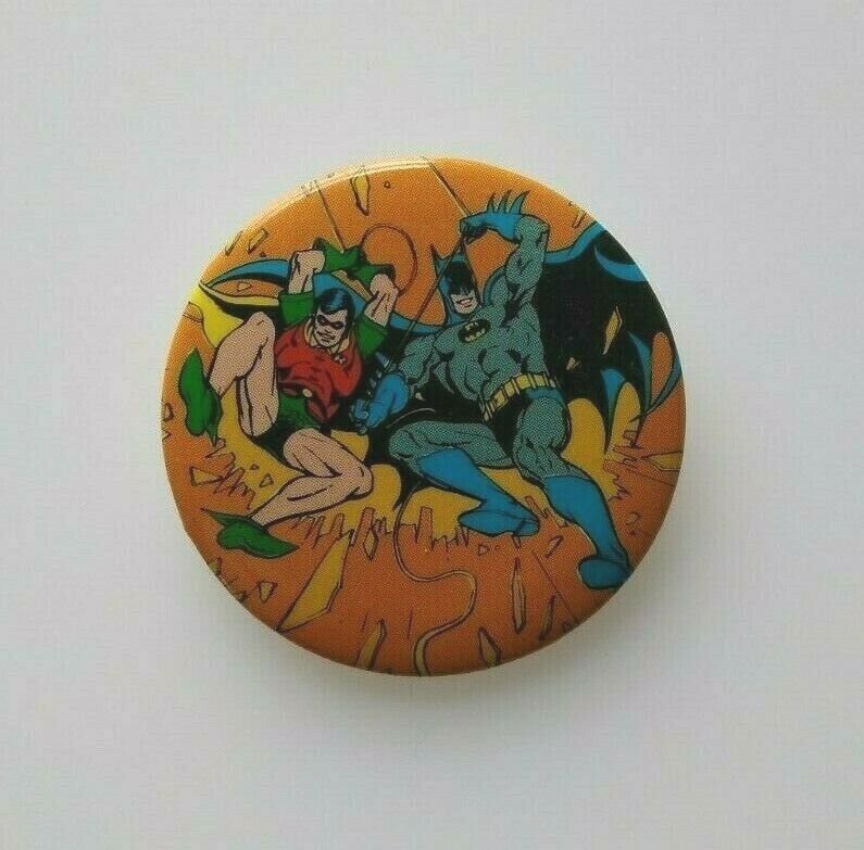 Batman & Robin Pinback Button Badge 1982 Original Licensed Official DC Comics 
