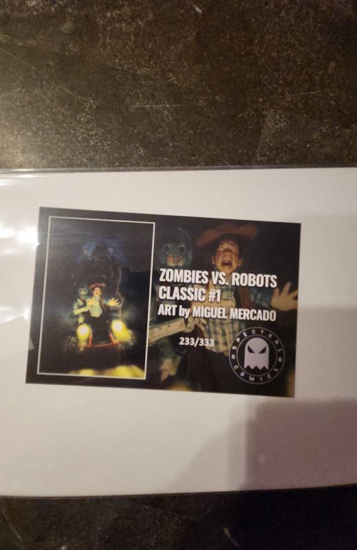 Zombies Vs Robots Classic # 1 Miguel Mercado Exclusive Variant W/COA 2022