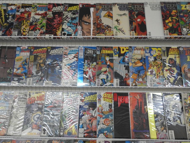 Huge Lot 114 Comics W/ Defenders, Daredevil, Deathstroke+ Avg VF- Condition!!