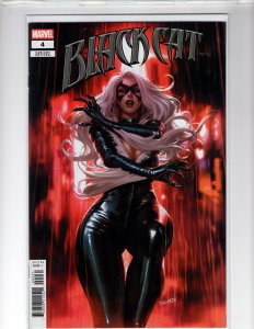 Black Cat #4 (2025) 1st print Derrick Chew variant [NSC•ECA7]