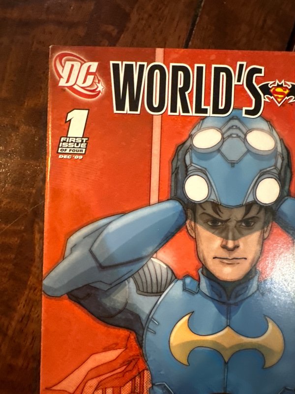 World's Finest #1 Cover B (2009)