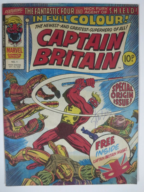 CAPTAIN BRITAIN #1 (1976) Marvel UK First app Stan Lee Autograph FN No mask