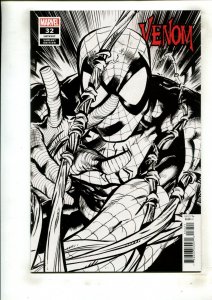 VENOM #32 (9.2) STEGMAN BLACK AND WHITE VARIANT!! 2021