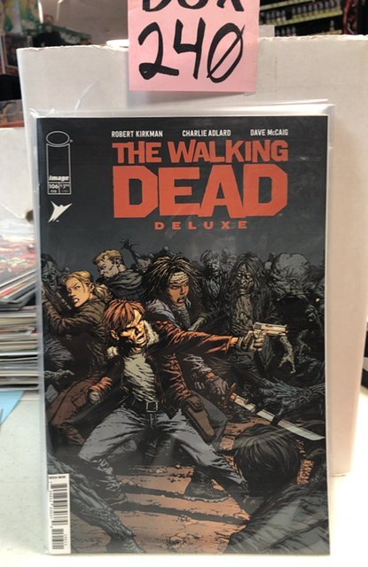 The Walking Dead Deluxe #106 (2025)