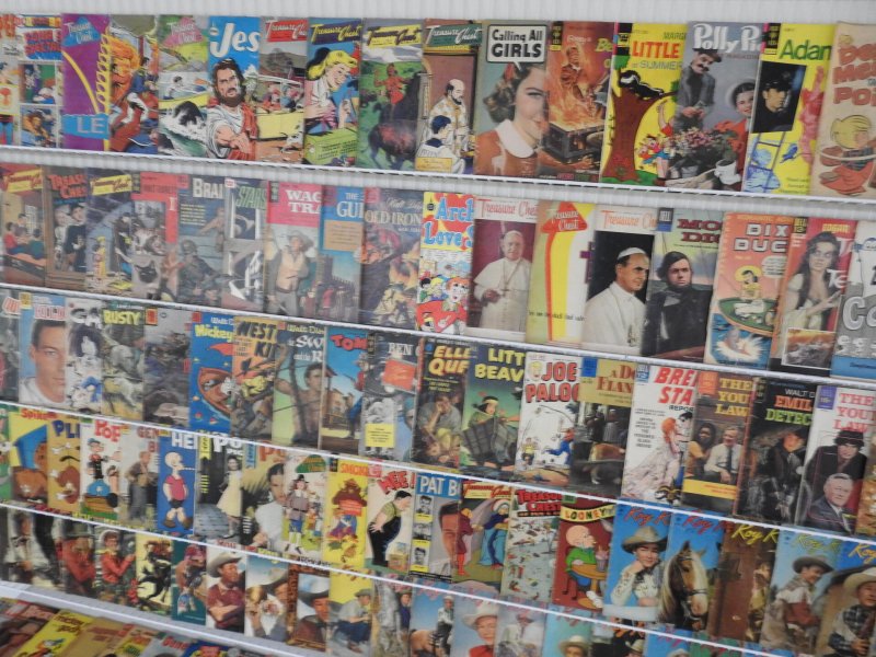 Huge Lot 140+ Golden/ Silver Age Comics W/ Western,  Drama, Funny Animal+ Avg Gd