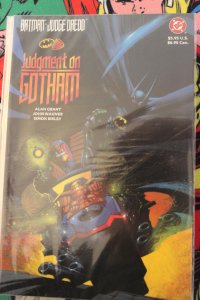 Batman/Judge Dredd: Judgment on Gotham NM