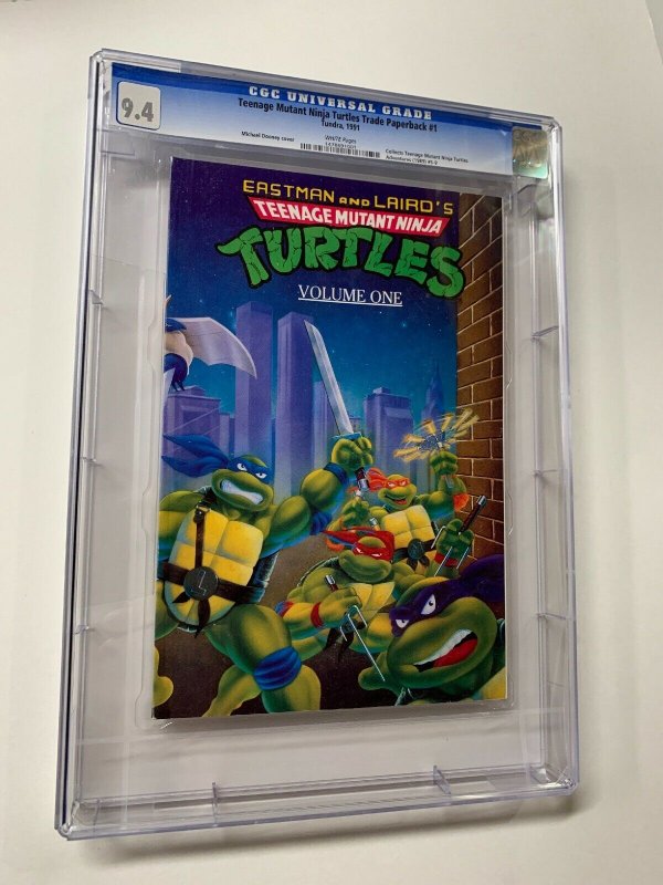 Teenage Mutant Ninja Turtles Trade Paperback 1 Cgc 9.4 Tundra Publishing