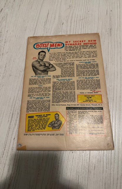 The Avengers #25 (1966)Enter Dr doom- heavy foxing/Browning top inch spine split