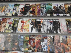 Huge Lot 140+ Comics W/ G.I.Joe, Sandman,  Spawn, Supes+ Avg Fine+ Condition!