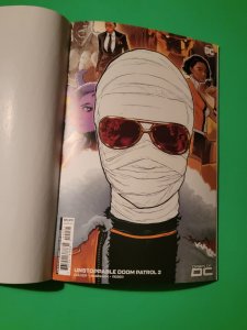 Unstoppable Doom Patrol 2 Spokes Glow-In-The-Dark Card variant NM