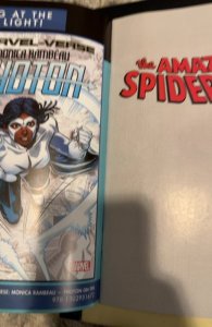 The Amazing Spider-Man #32 (2017)peach momoka virgin variant