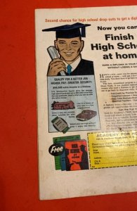 Captain Marvel #21 (1970)vs the incredible Hulk