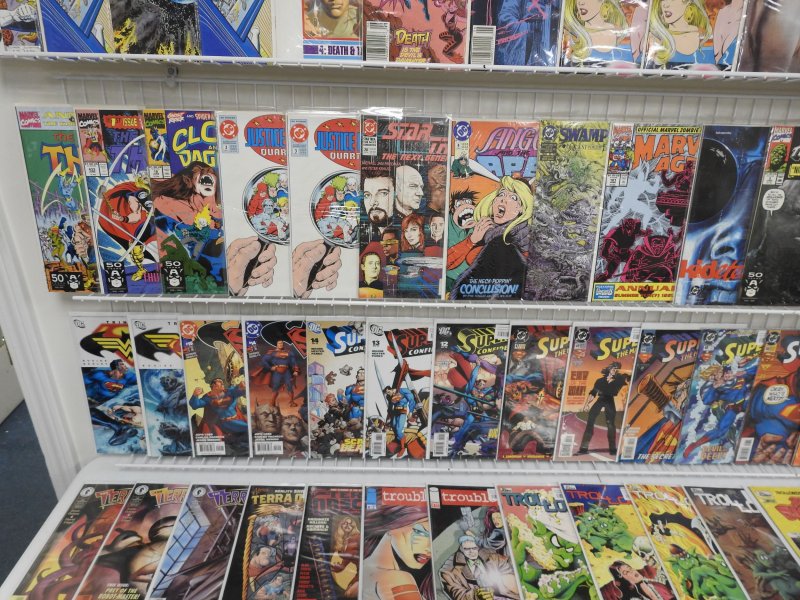 Huge Lot 140+ Comics W/ Superman, Trinity, Moon Knight, +More! Avg VF- Cond!