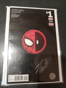 SPIDER-MAN/DEADPOOL #1 SIGNED BY STAN LEE WITH HIS COA HOLOGRAM