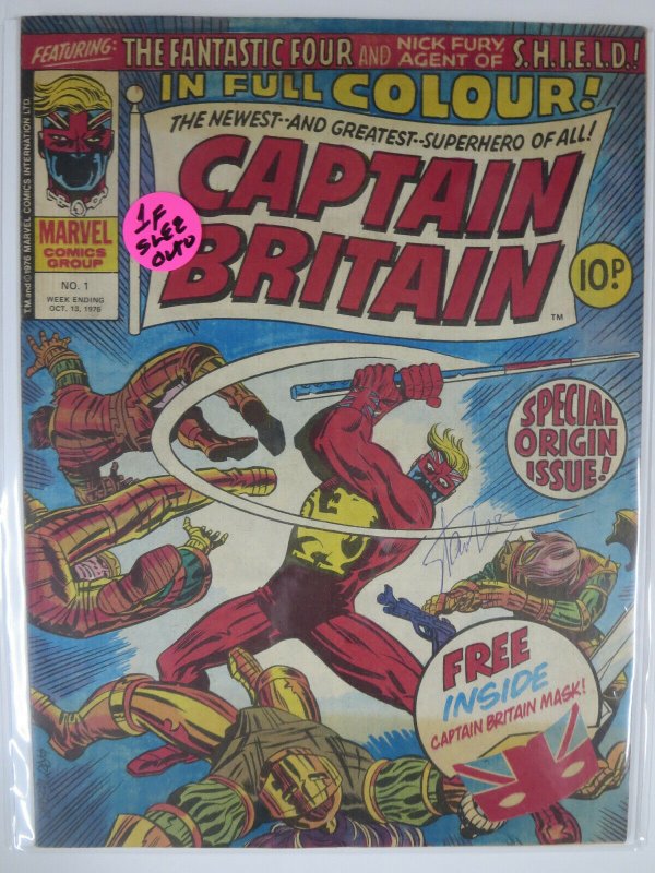 CAPTAIN BRITAIN #1 (1976) Marvel UK First app Stan Lee Autograph FN No mask