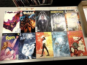 Lot of 10 Comic Lot (see pictures) 227-31