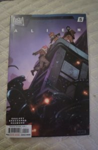 Alien  #5 (2023) Alien / Aliens 