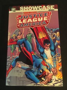 SHOWCASE PRESENTS JUSTICE LEAGUE OF AMERICA Vol. 4 Trade Paperback