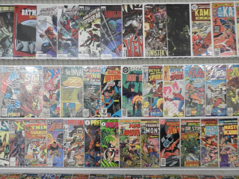 Huge Lot 140+ Comics W/ Batman, Avengers, Spider-Man, X-Men Avg VF- Condition!