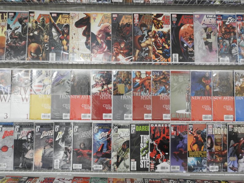 Huge Lot 170+ Comics W/ Avengers, Spider-Man, Daredevil+ Avg VF+ Condition!