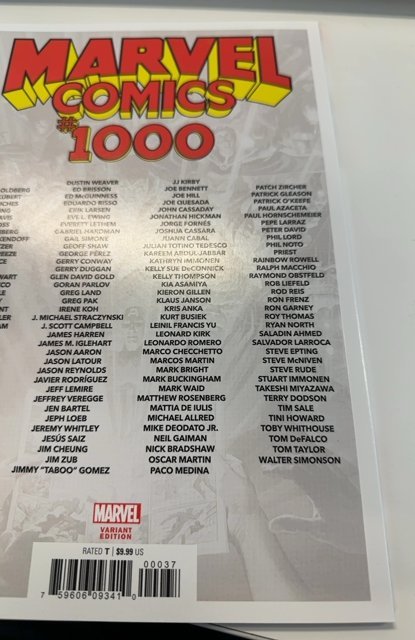 Marvel Comics #1000 (2019) virgin Scott Campbell variant/Small crease