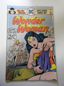 Wonder Woman #223 (1976)