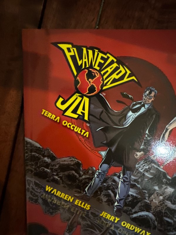 Planetary/JLA: Terra Occulta (2002)