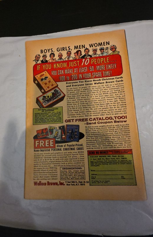 Strange Tales #137 (1965) the prize is earth/Dr strange light roll/foxxing