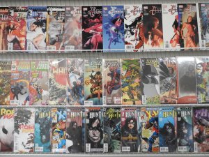 Huge Lot 190+ Comics W/ Batman, Elektra, The Walking Dead+ Avg VF Condition!