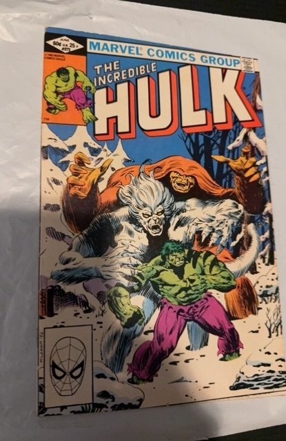 The Incredible Hulk #272 (1982)Wendigo/Sasquatch/Hulk foxxing