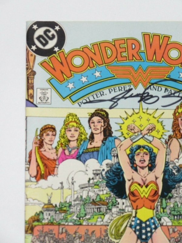 Wonder Woman #1 Signed by George Perez 1987 DC Comics VF/NM