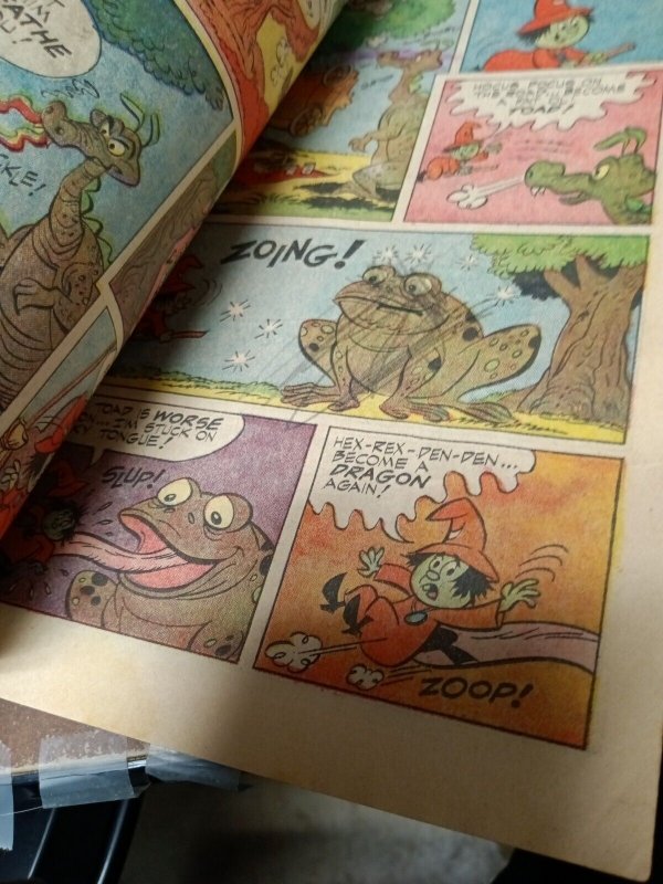 Wacky Witch #1 Gold Key Bronze Age! Classic cartoon 1st comics appearance? 1971