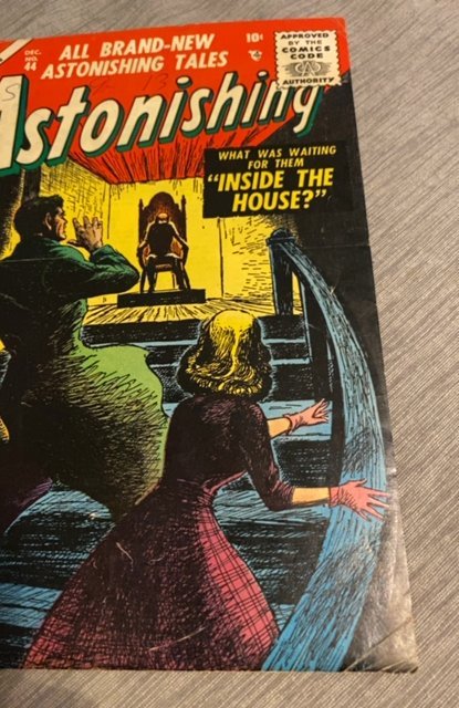 Astonishing tales No#44 Inside the House gold age see desciption