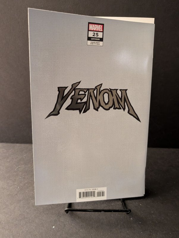 Venom #25 Ken Lashley Foil Variant (2023)