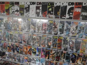 Huge Lot 170+ Comics W/ Birds of Prey, DMZ, Batman and Robin+ Avg VF-NM Cond!!