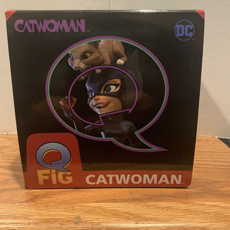 Quantum Mechanix Catwoman DC Q-Fig Elite Figure, Brand New
