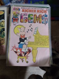 RICHIE RICH GEMS # 09 1976 HARVEY COMICS