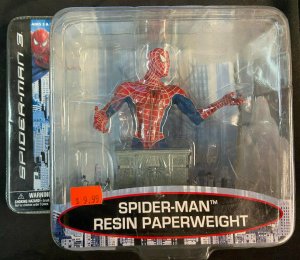 SPIDER-MAN 3 RESIN PAPERWEIGHT MIB