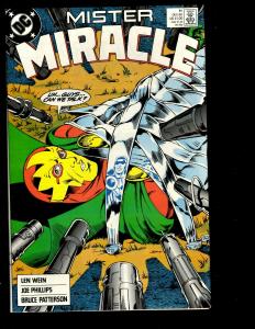 12 Mister Miracle DC Comic Books 26 25 21 19 18 17 11 10 9 8 7 6 Batman JF10