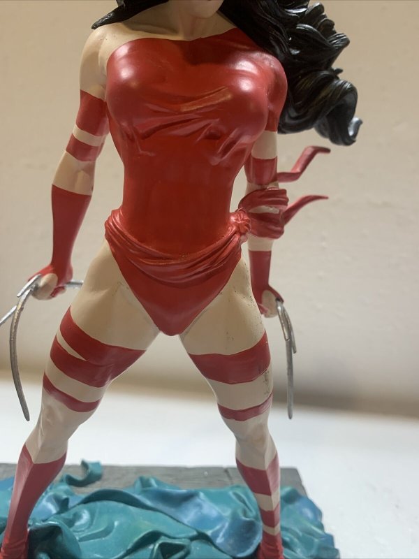 1996 Marvel ELEKTRA Statue, Limited  212/2500 *No Box Approximately 10”