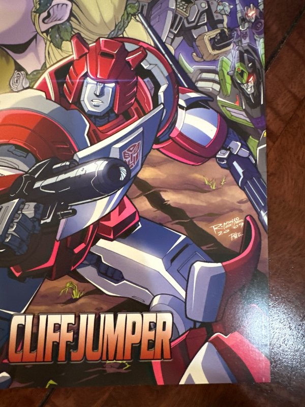 Transformers Spotlight: Cliffjumper (2009)