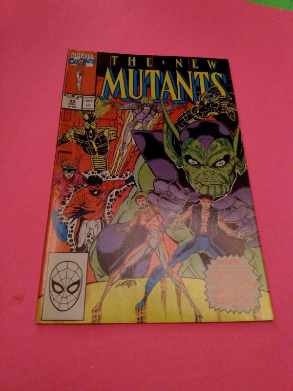 1990 New Mutants 92 F-VF Skrulls at the Circus Liefeld pin-up, cover