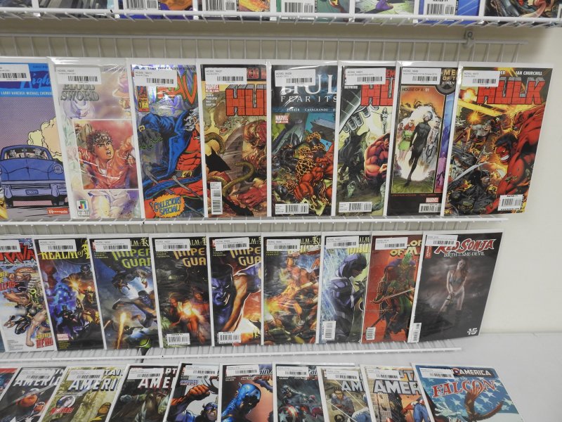 Huge Lot 160+ Comics W/ Hulk, Captain America, Spider-Man, +More! Avg VF